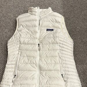Patagonia Women's White Quilted Vest